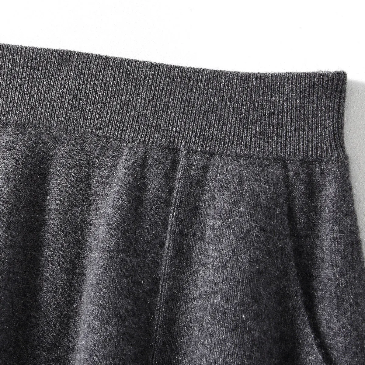 100% Cashmere Womens Knit Pleated Skirt