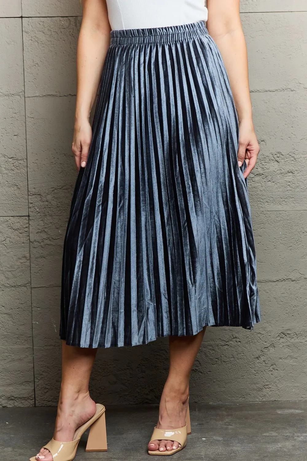 Accordion Pleated Flowy Midi Skirt in Cloudy Blue