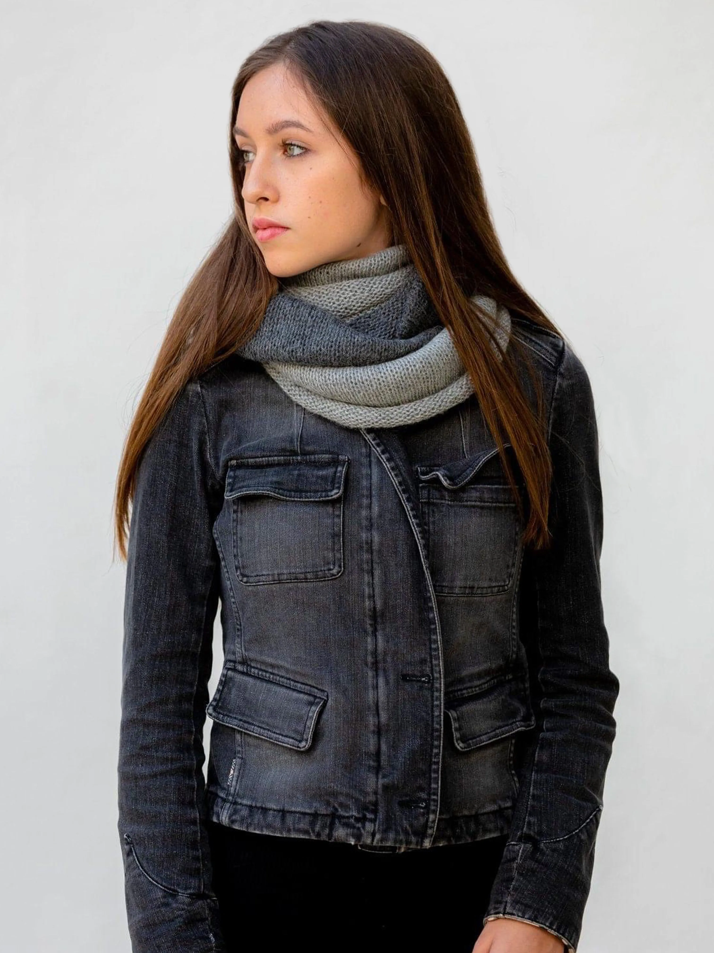 Amayi Alpaca - Infinity Scarf Charcoal & Light Grey