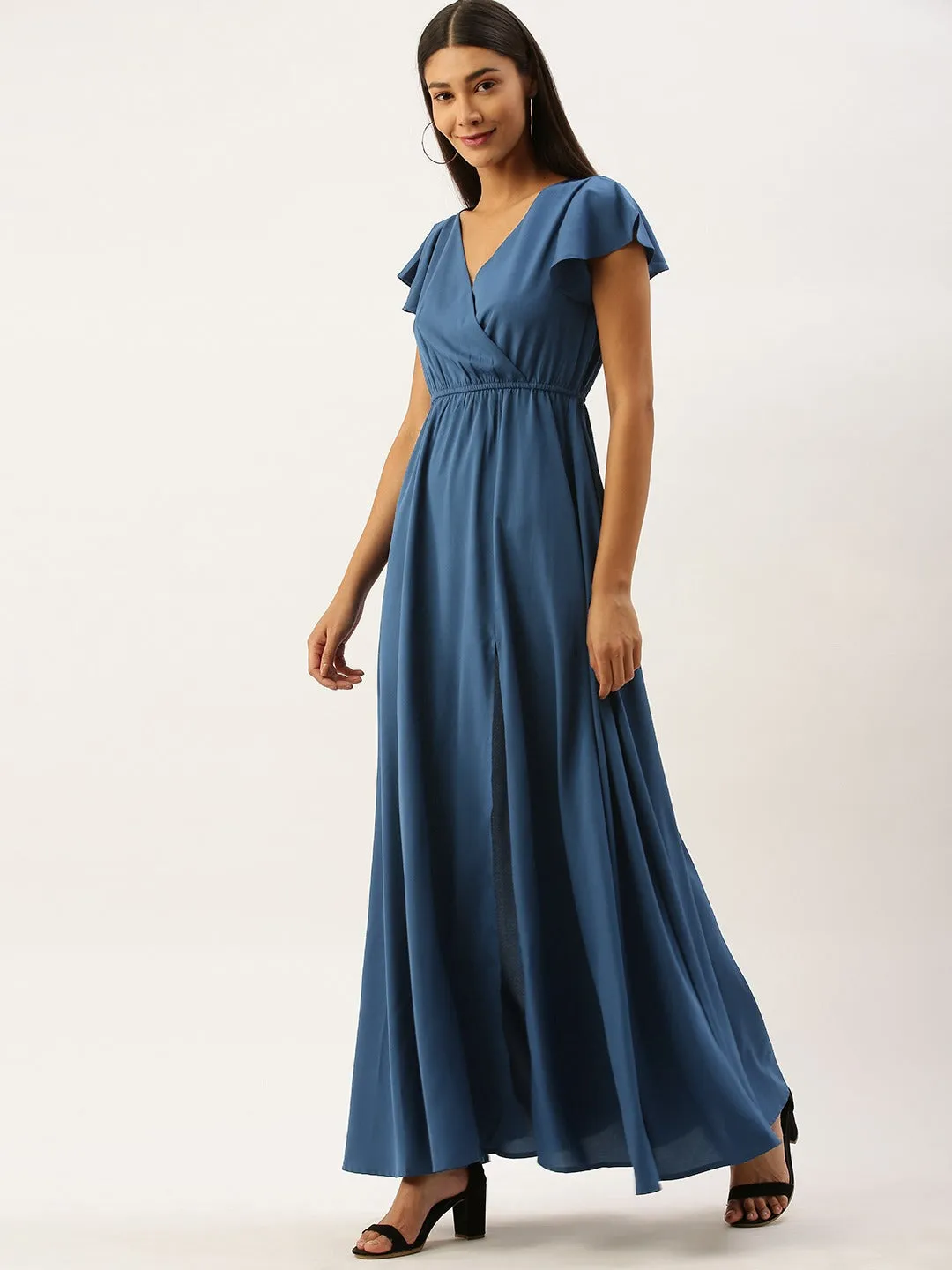 Berrylush Women Solid Blue V-Neckline Maxi Dress