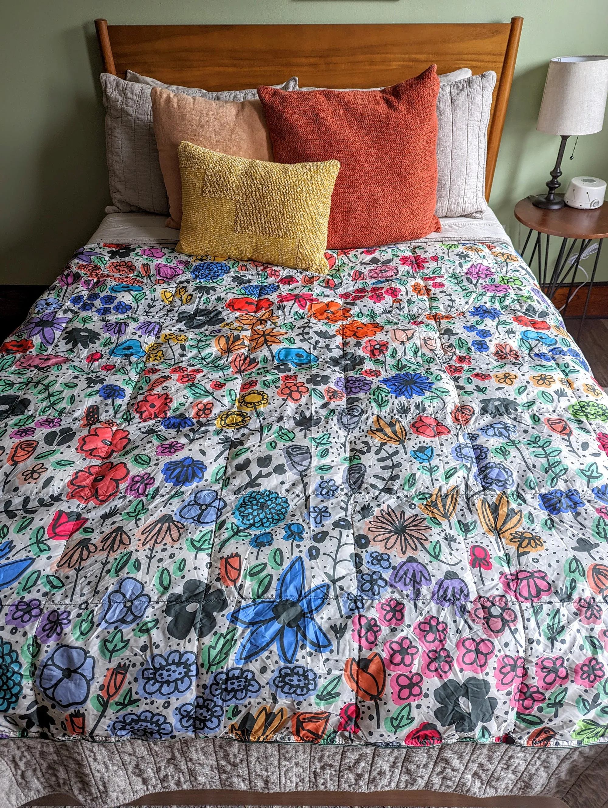 Flowerbed Puffy Travel Blanket