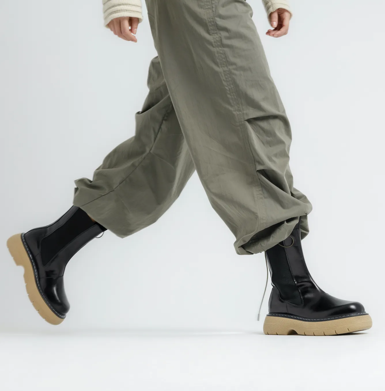 Joy Black Beige High Chelsea Boots