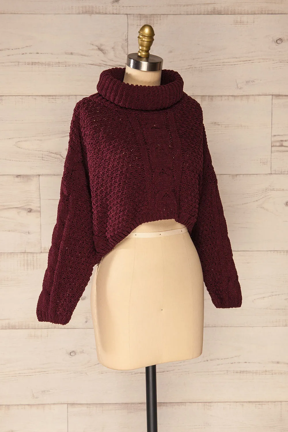 Nakka Burgundy | Cropped Knit Sweater