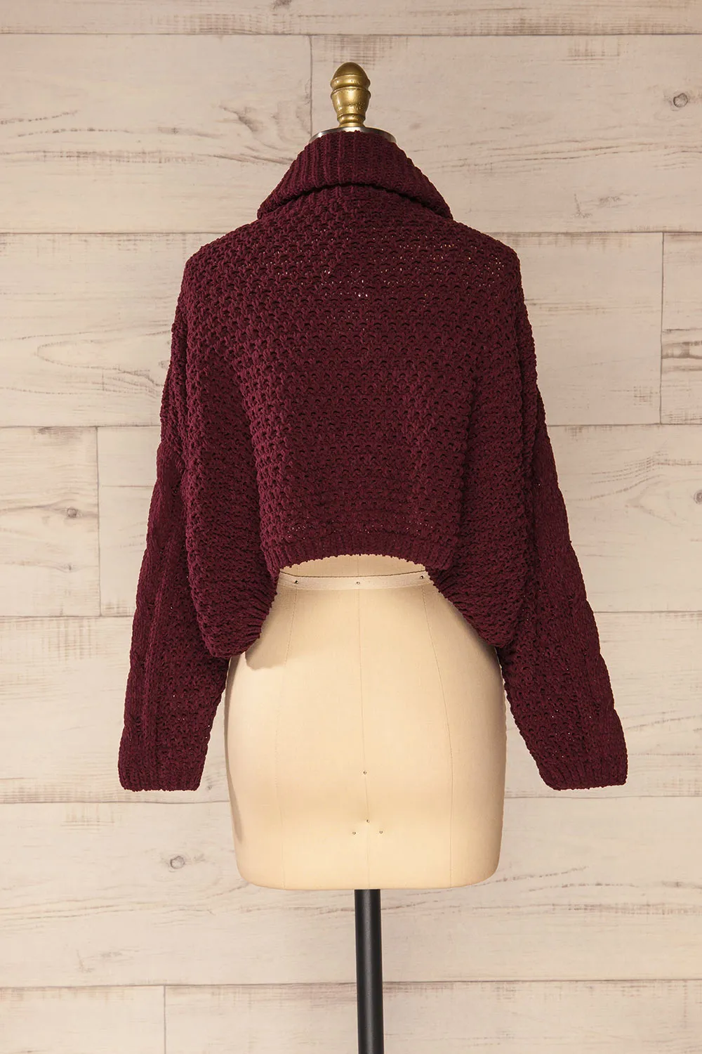 Nakka Burgundy | Cropped Knit Sweater