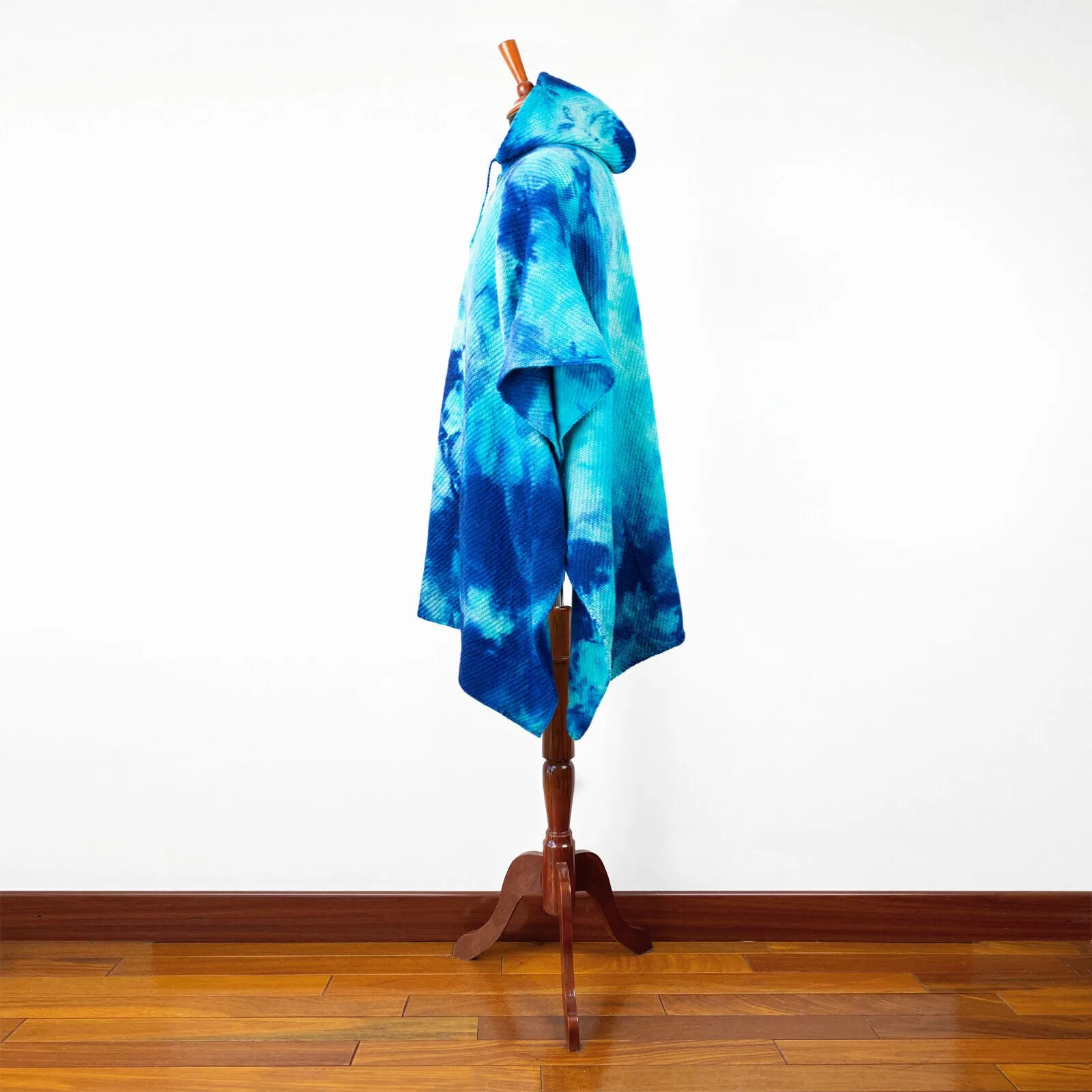 Numbiaranga - Llama Wool Unisex South American Handwoven Hooded Poncho - sky blue abstract pattern