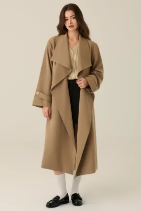 The casual trench coat in khaki