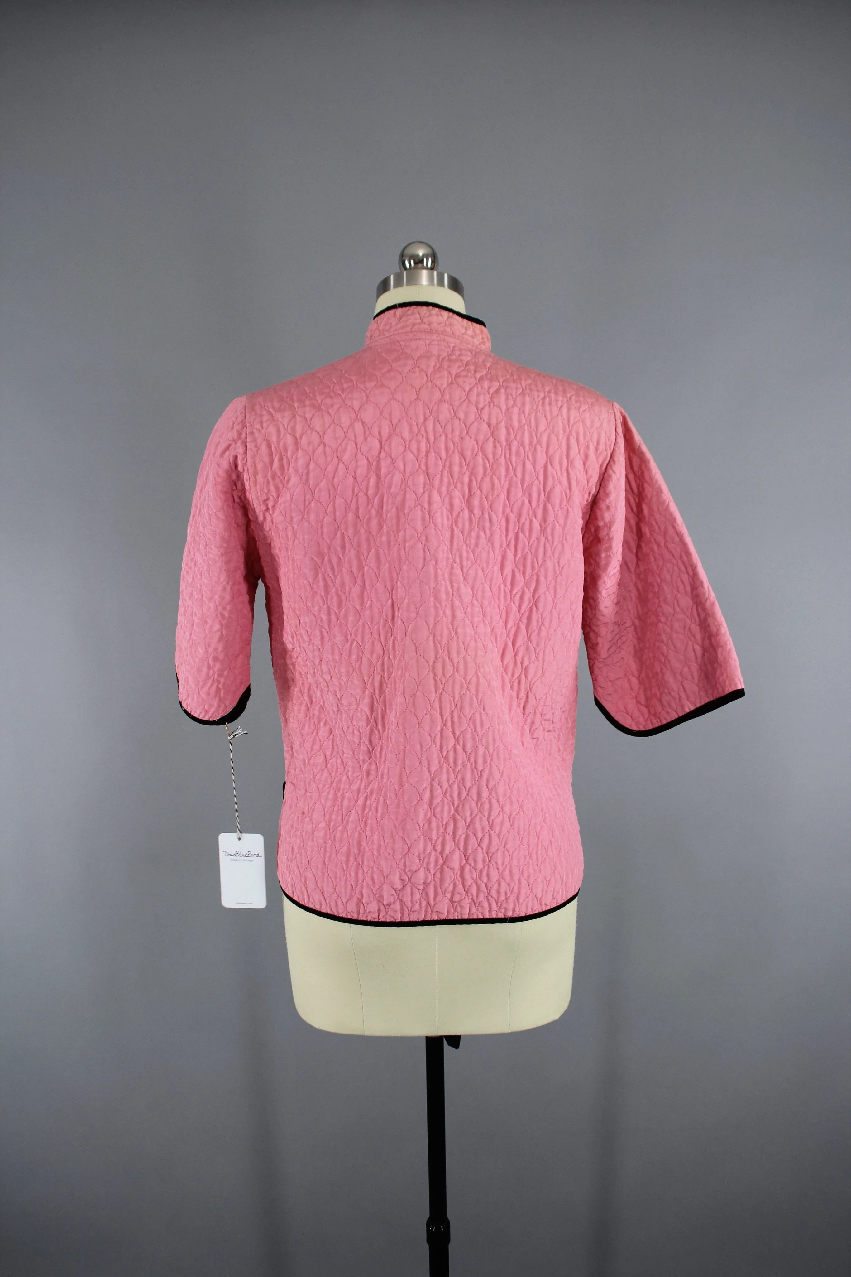 Vintage 1940s Bed Jacket / Carnation Pink Quilted Rayon