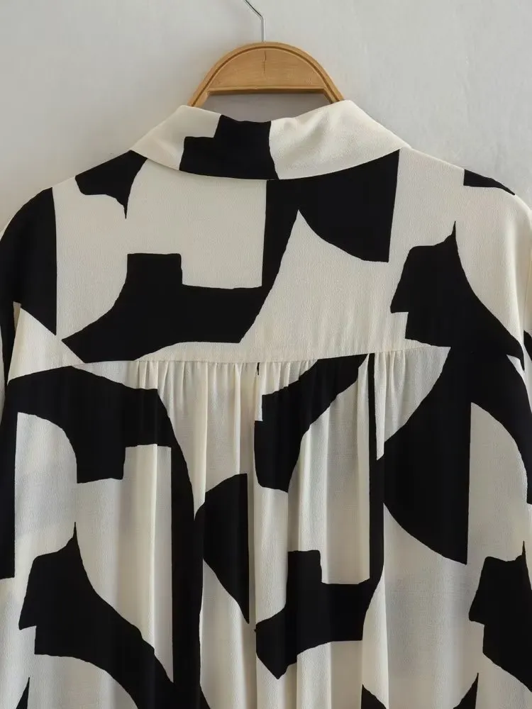 Women's Loose Black and White Geometric Pattern Shirt Style Dress