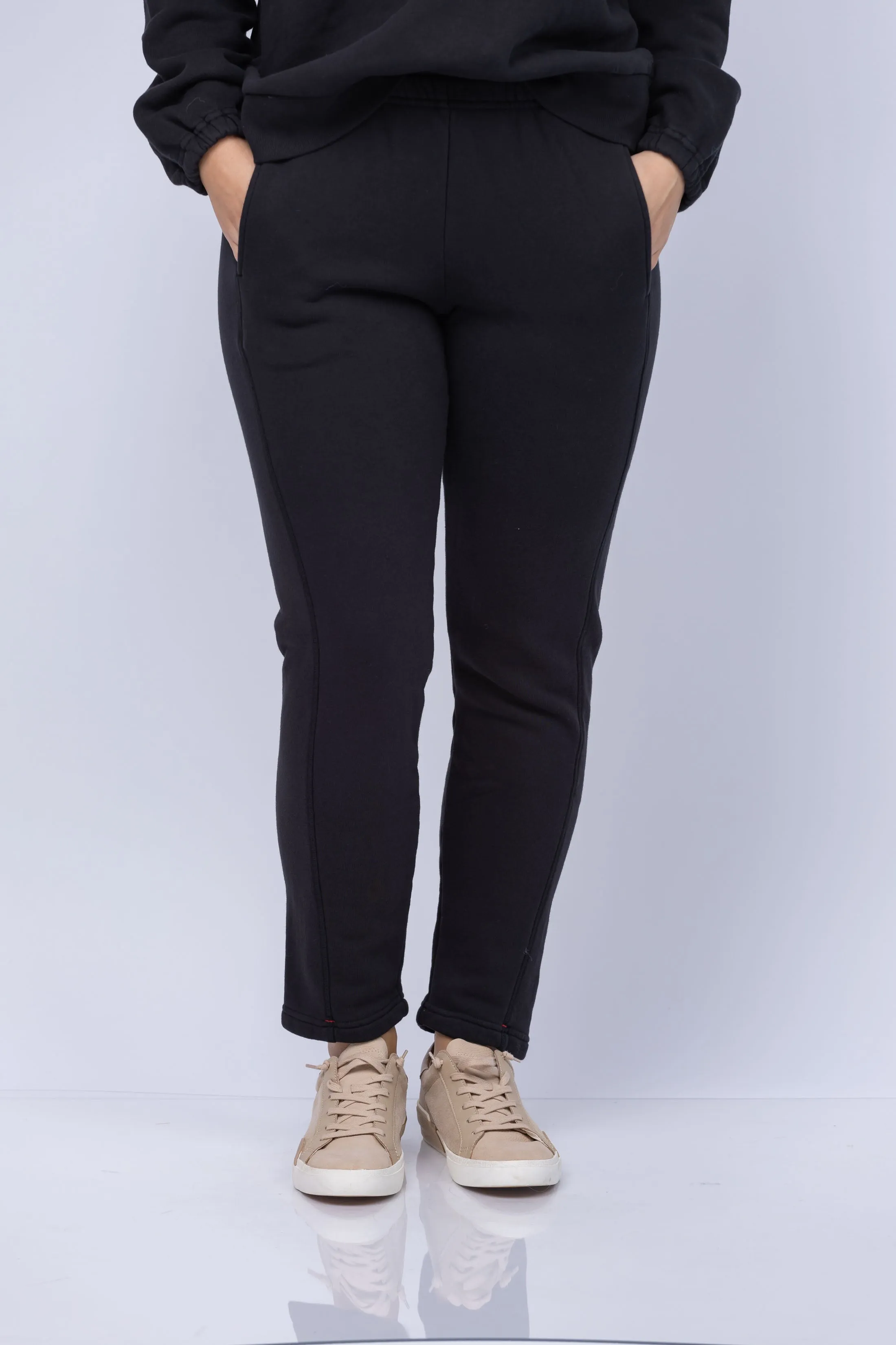 XiRENA Crosby Sweatpants in Black